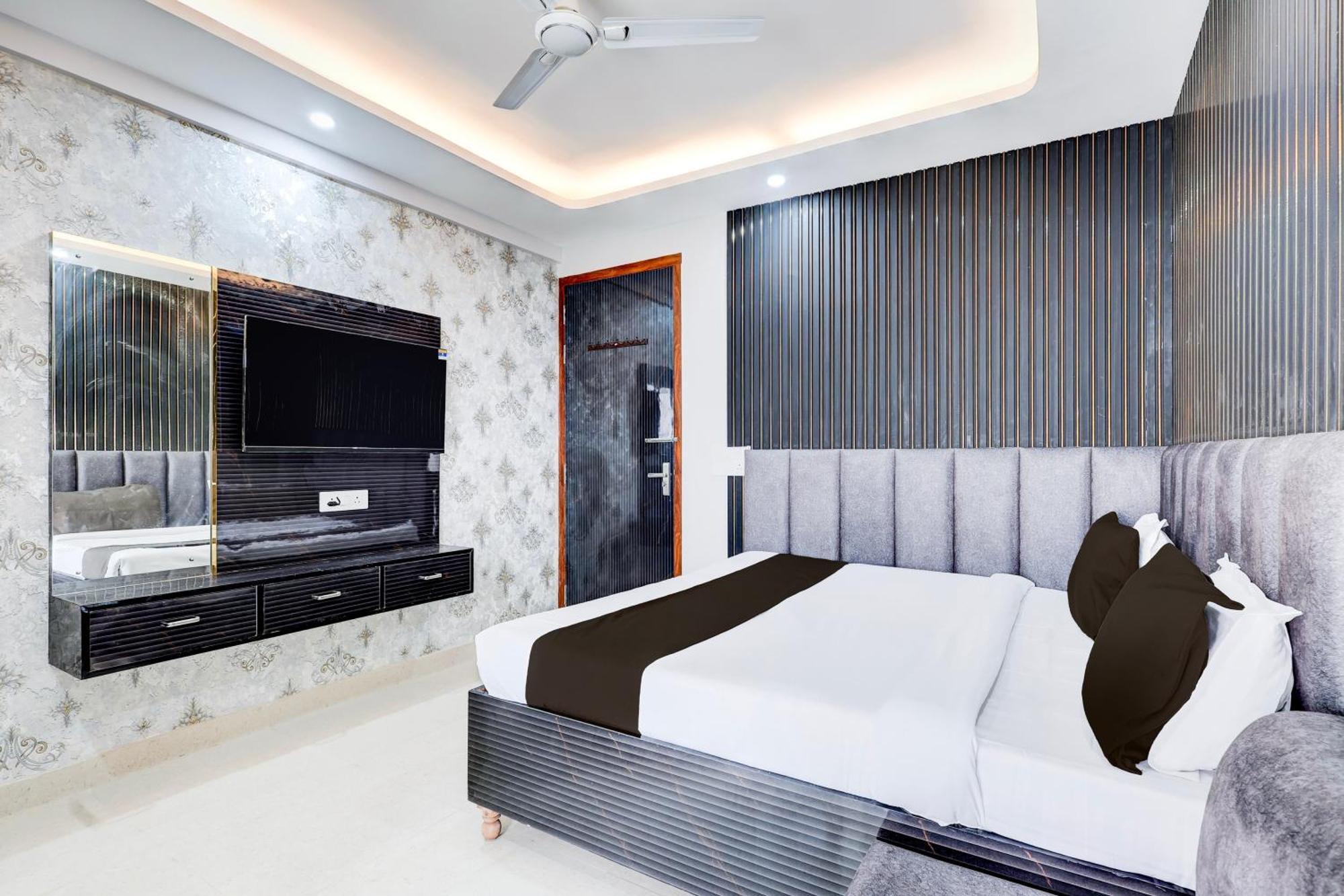 Hotel O Rm Homes Гургаон Экстерьер фото