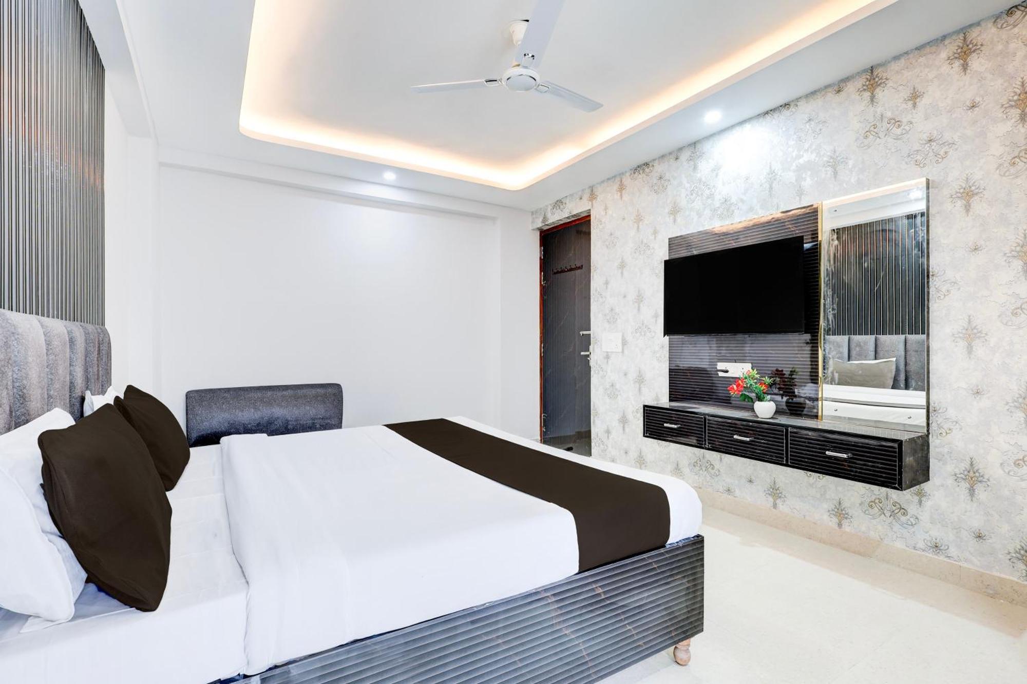 Hotel O Rm Homes Гургаон Экстерьер фото